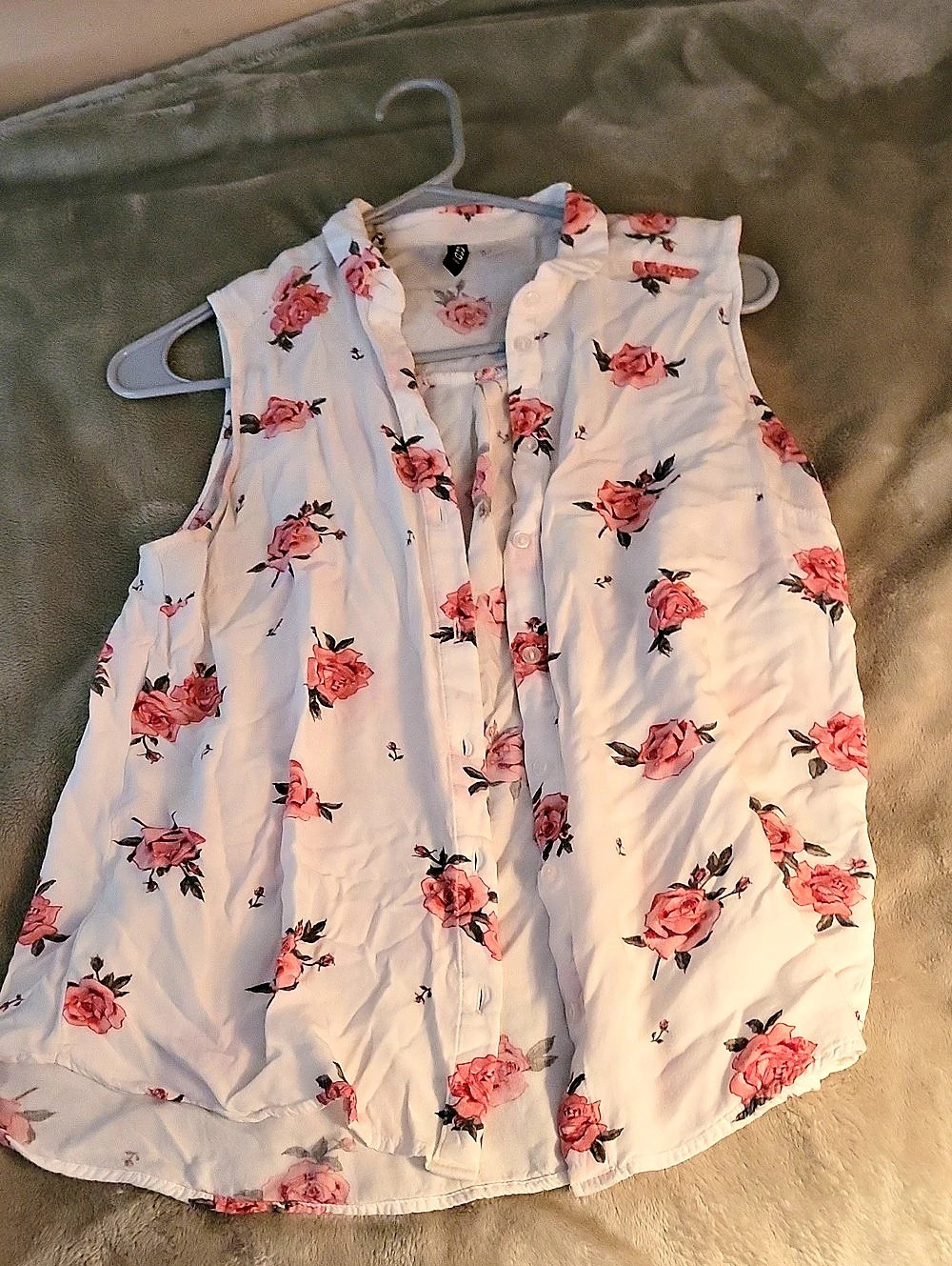 H&M Floral Sleeveless Button Down Shirt White & Pink
